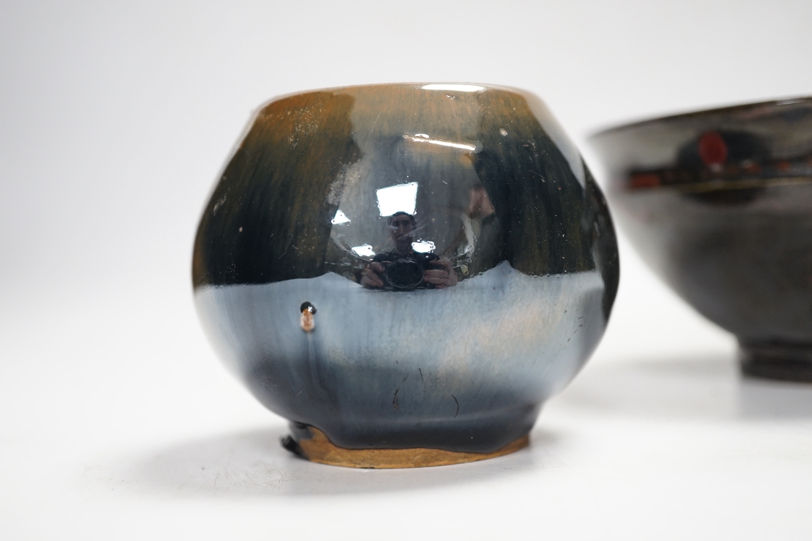 Two Chinese jizhou-style bowls, 7cm